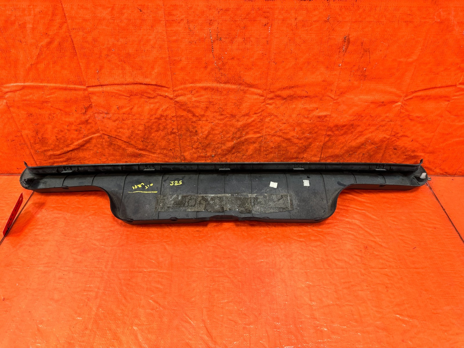 90 91 HONDA CIVIC HATCHBACK   REAR HATCH TAILGATE TRIM PLASTIC COVER OEM 32514