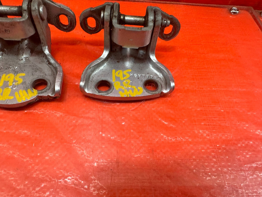 92 00 HONDA CIVIC SEDAN PASSENGER RIGHT REAR DOOR HINGE SET UPPER LOWER OEM #1956