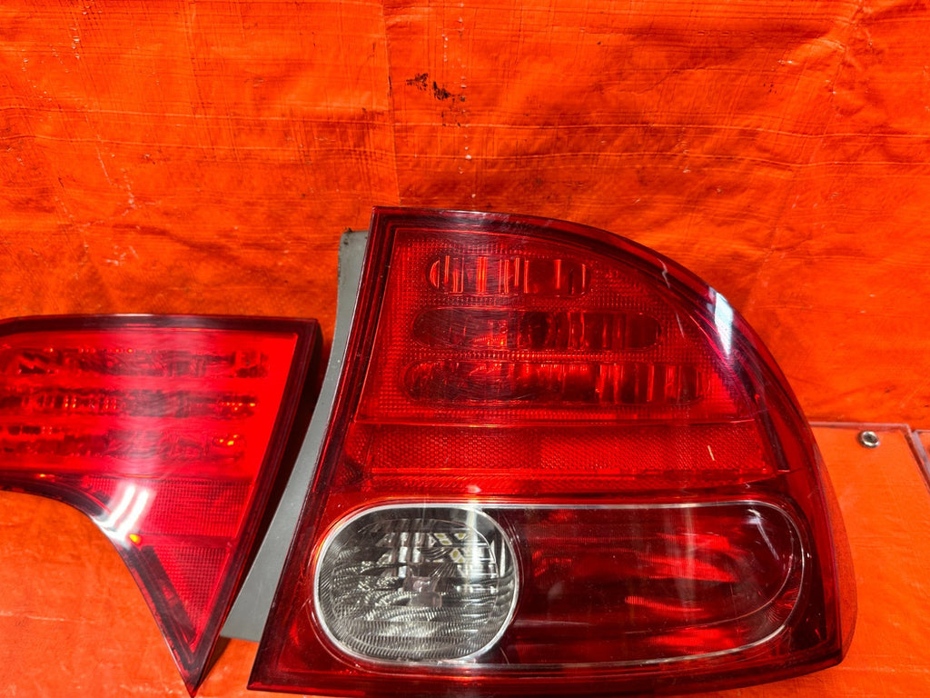 06-08 HONDA CIVIC - 4 DOOR SEDAN COMPLET TAIL LIGHT TAIL LAMP SET ALL 4 OEM 3003