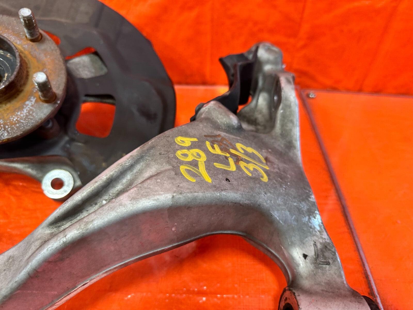 14 20 INFINITI Q50 DRIVER LEFT FRONT SPINDLE KNUCKLE W/ UPPER LOWER ARMS OEM 2897