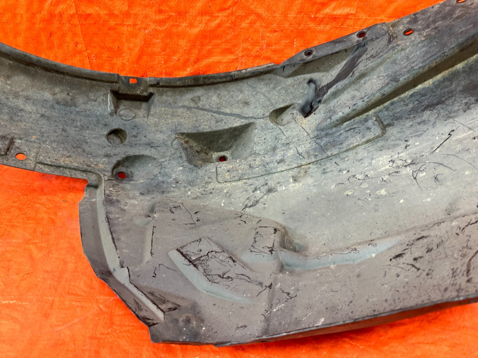 14 23 INFINITI Q50   DRIVER LEFT FRONT FENDER LINER REAR PORTION   OEM 31413