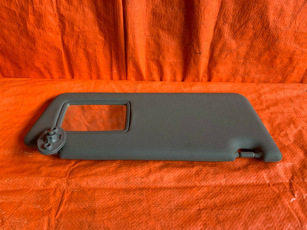 OEM 2005   2011 TOYOTA TACOMA PASSENGER RIGHT SUN VISOR BLOCKER GRAY COLOR5