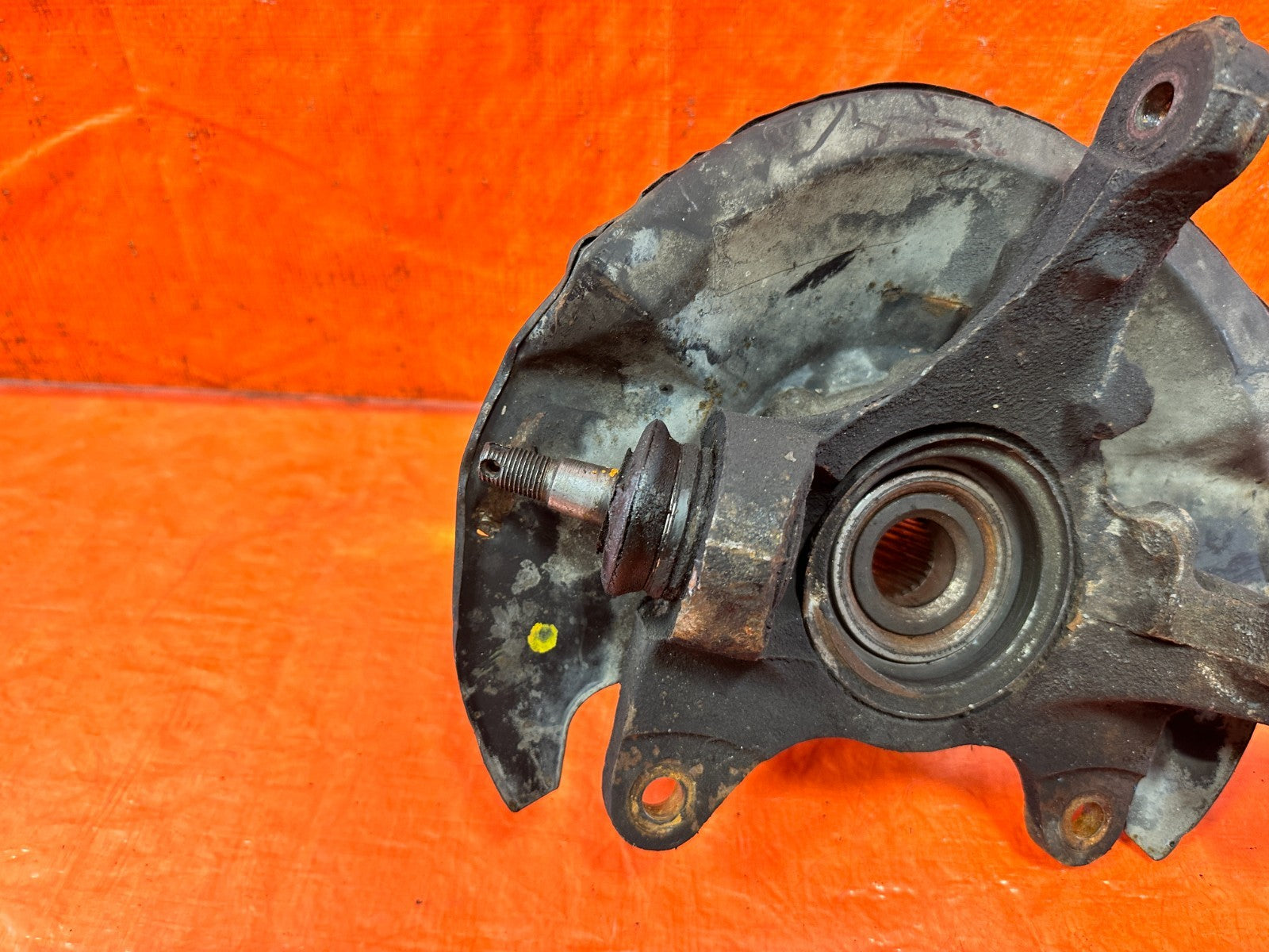 92 95 HONDA CIVIC   EX MODEL   DRIVER LEFT FRONT SPINDLE KNUCKLE HUB   3277