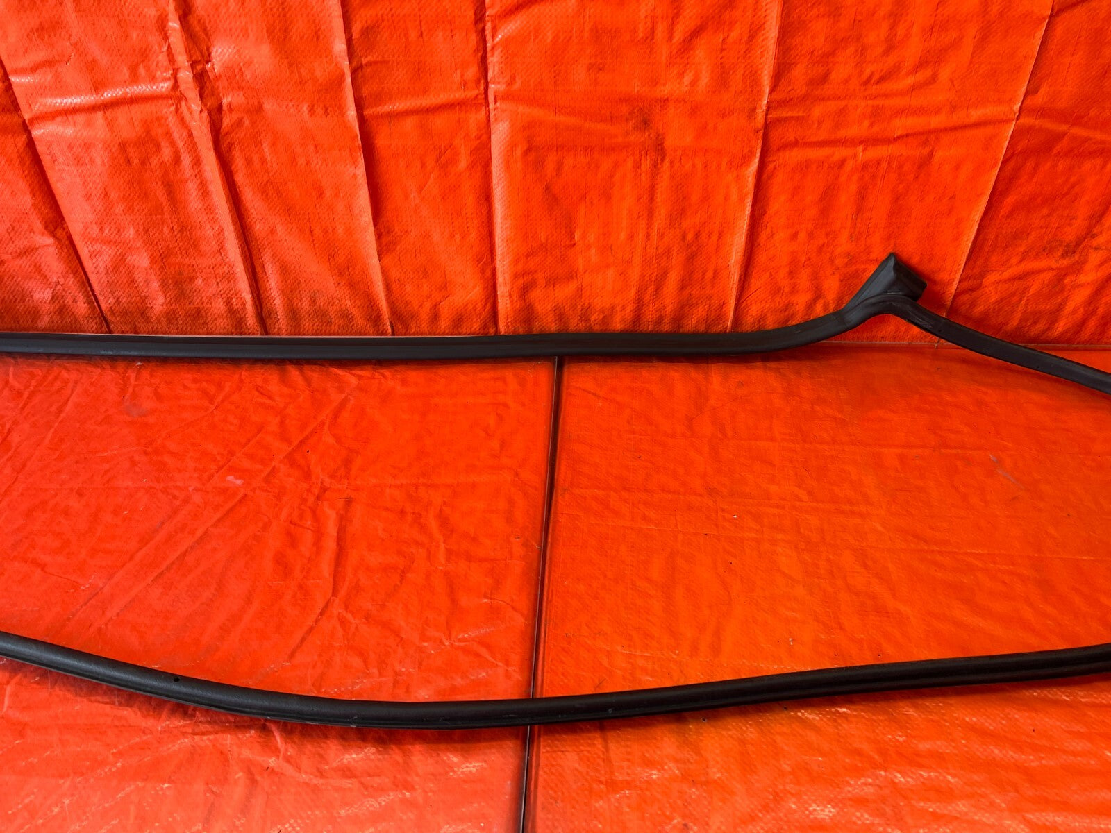 13 18 ACURA RDX PASSENGER RIGHT FRONT DOOR WEATHER STRIP SEAL GASKET OEM 1535