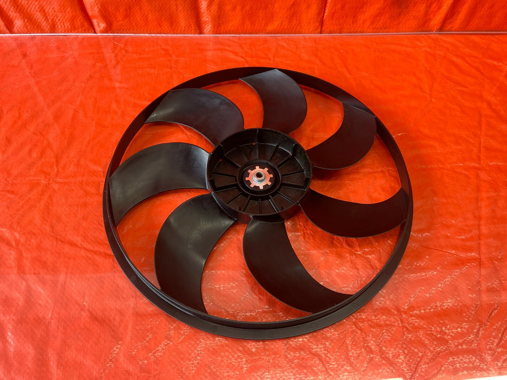 14 20 INFINITI Q50 17 20 Q60 RADIATOR COOLING FAN   LEFT SIDE   7 BLADE OEM #1056