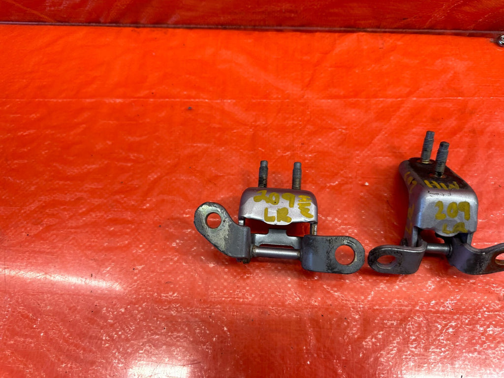 04 08 ACURA TSX   DRIVER LEFT REAR   DOOR HINGE SET UPPER LOWER   OEM #20910