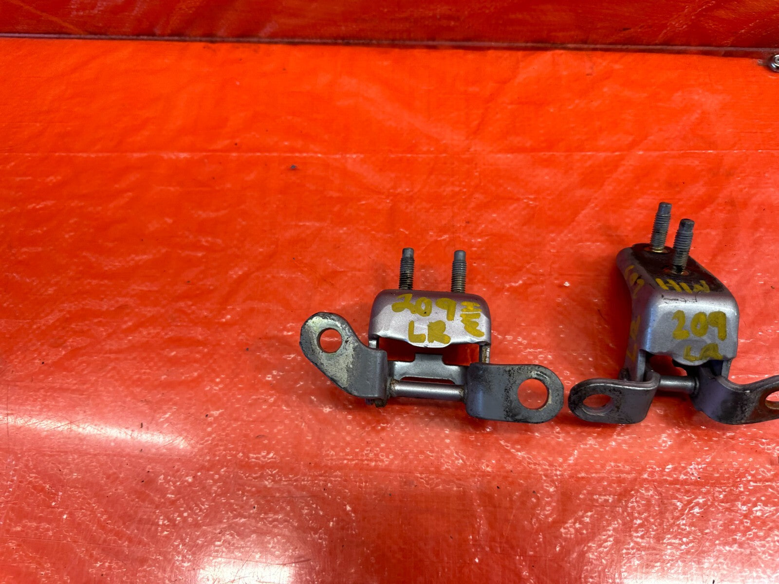 04 08 ACURA TSX   DRIVER LEFT REAR   DOOR HINGE SET UPPER LOWER   OEM #20910