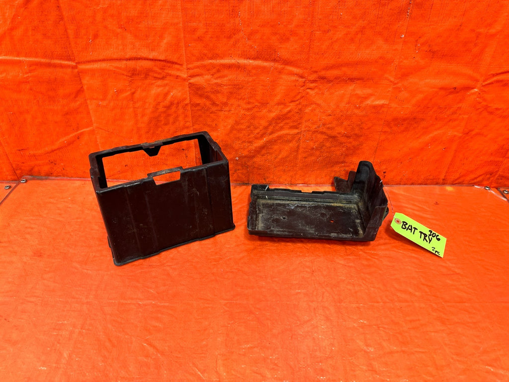 06 11 HONDA CIVIC   BATTERY TRAY SHIELD & TIE DOWN HARDWARE   OEM #3070