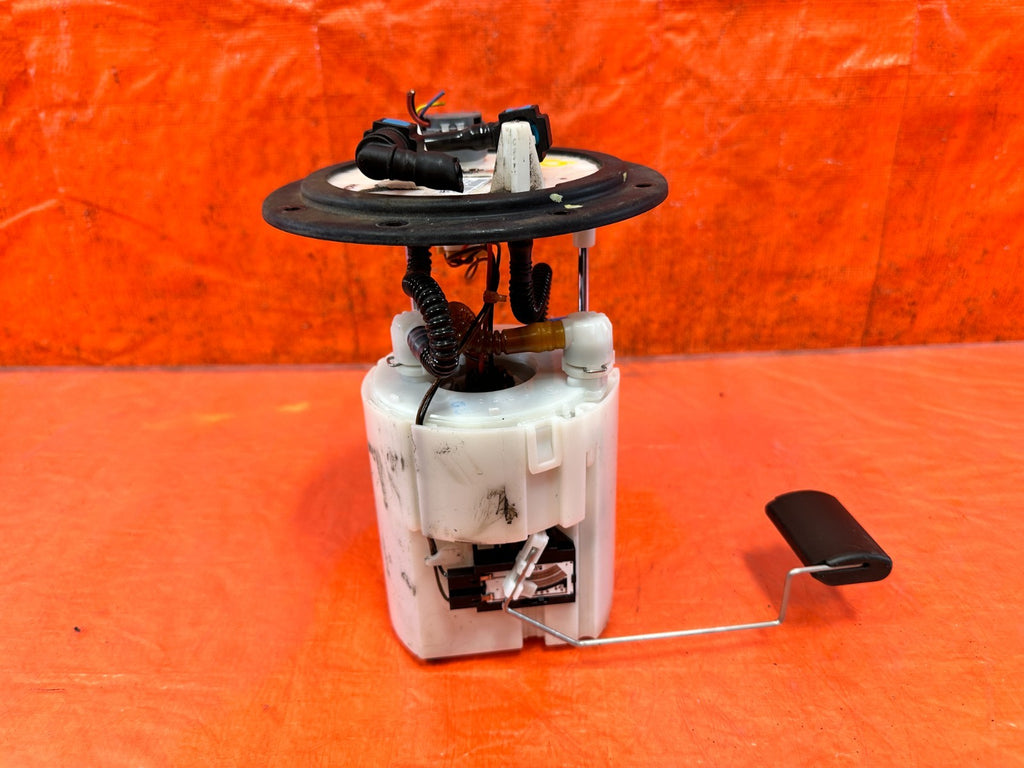 12 14 HYUNDAI GENESIS COUPE BK2 2.0L GASOLINE GAS FUEL PUMP SENDING UNIT OEM 3257