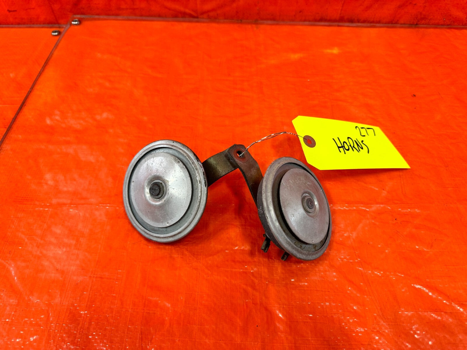 88 89 HONDA CRX DX SI   HORN SET / HIGH AND LOW NOTE HORNS   OEM FACTORY #2770