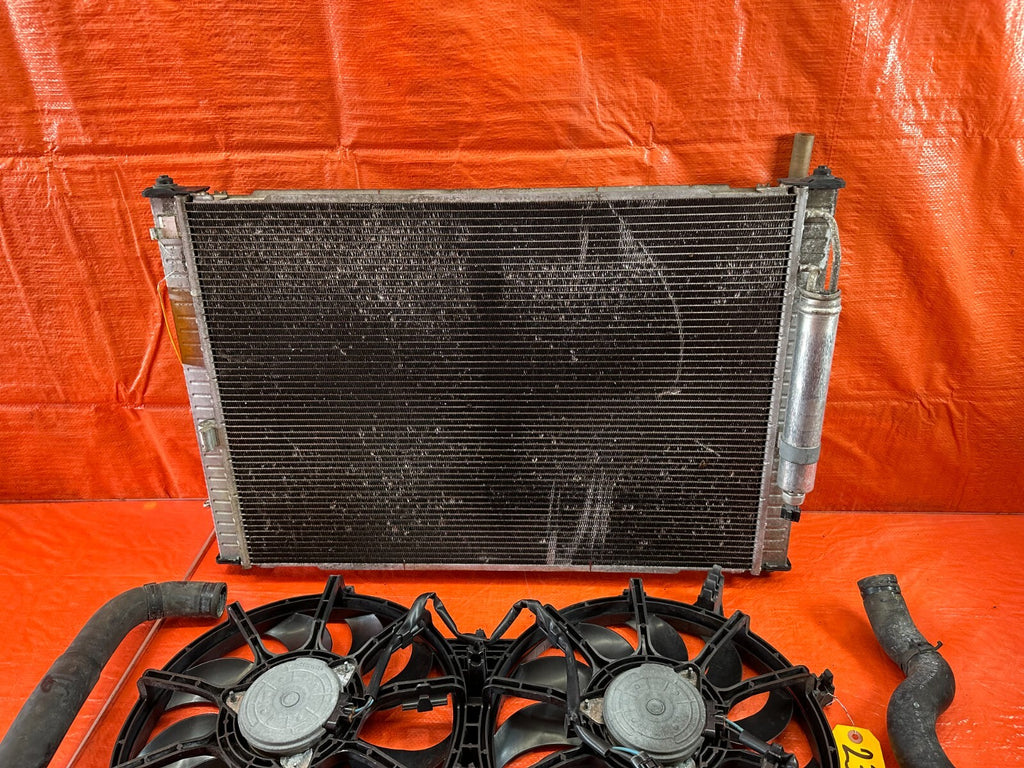 08 15 INFINITI G37 Q60   6 SPEED MANUAL RADIATOR W/ FANS & HOSES   OEM #2327