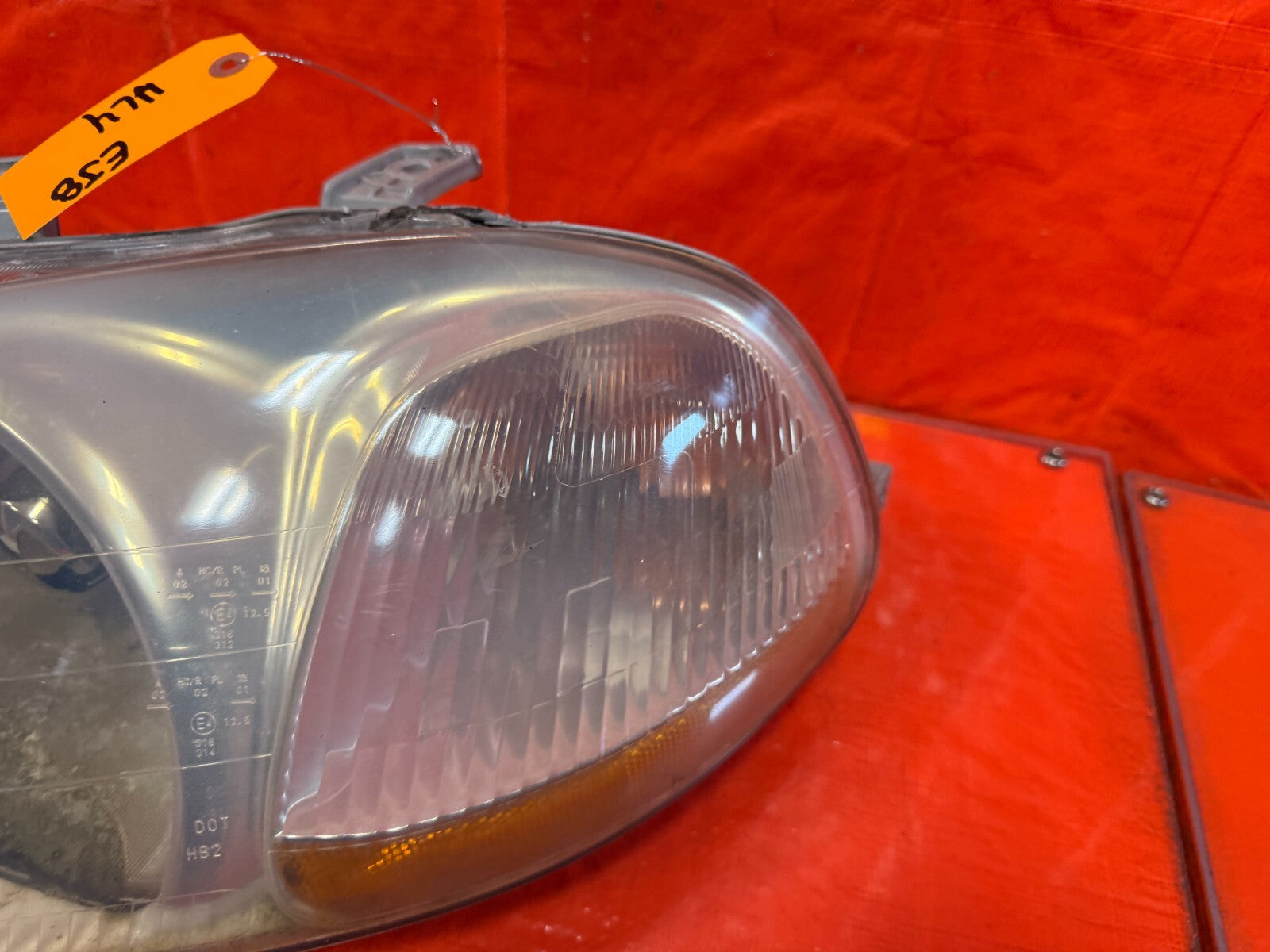 96 98 HONDA CIVIC   LEFT AND RIGHT FACTORY HEADLIGHTS HEADLAMPS   OEM OE #WEAR!4