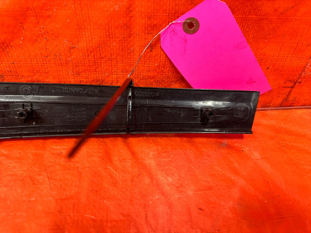 96 00 HONDA CIVIC   SEDAN   DRIVER LEFT REAR DOOR SASH TRIM MOLDING   OEM 2975