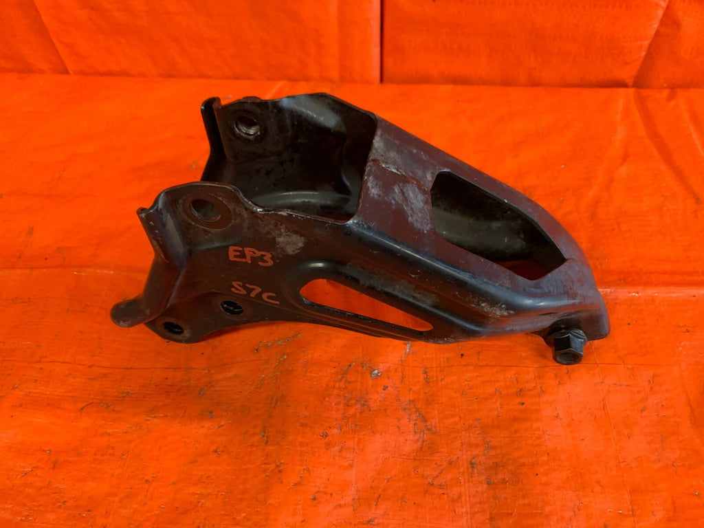 02 05 HONDA CIVIC SI EP3 HATCHBACK   REAR TRANSMISSION BRACKET OEM OE 3