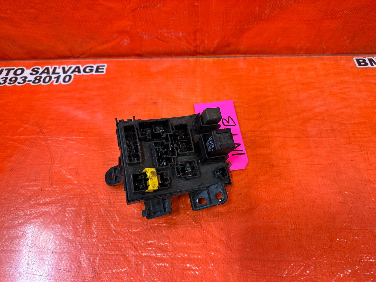 1996 96 TOYOTA TACOMA   2RZ FE 2.4L   INTERIOR CABIN UNDER DASH FUSE BOX PANEL  8