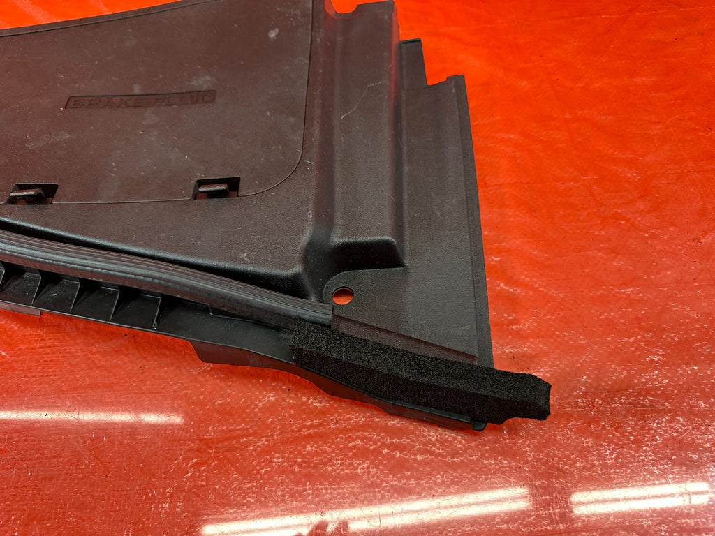 14 20 INFINITI Q50 Q60   BRAKE FLUID UNDER HOOD TRAY FRAME PLASTIC   OEM #1856
