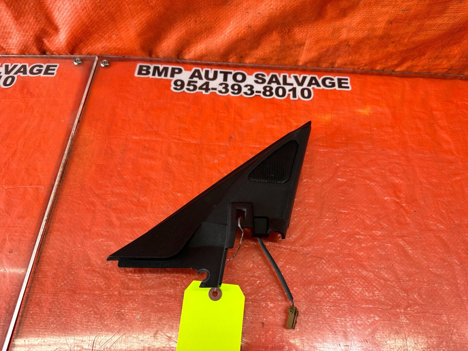 08 15 INFINITI G37 & Q60    PASSENGER RIGHT TWEETER W/ GARNISH TRIM   OEM #2454