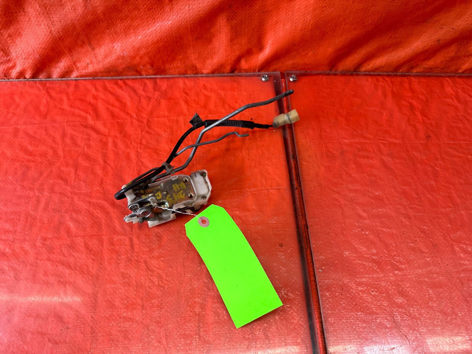 1989 89 HONDA CRX DX SI PASSENGER RIGHT   NON POWER   DOOR LOCK ACTUATOR OEM 2434