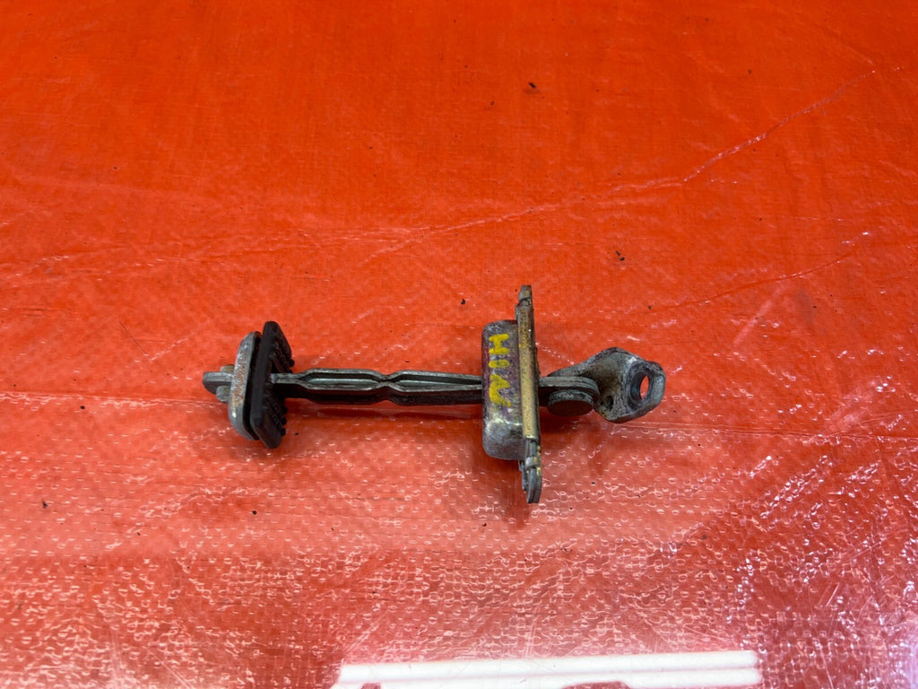 96 00 HONDA CIVIC COUPE & HATCH PASSENGER RIGHT DOOR CHECKER HINGE ARM OEM #1250