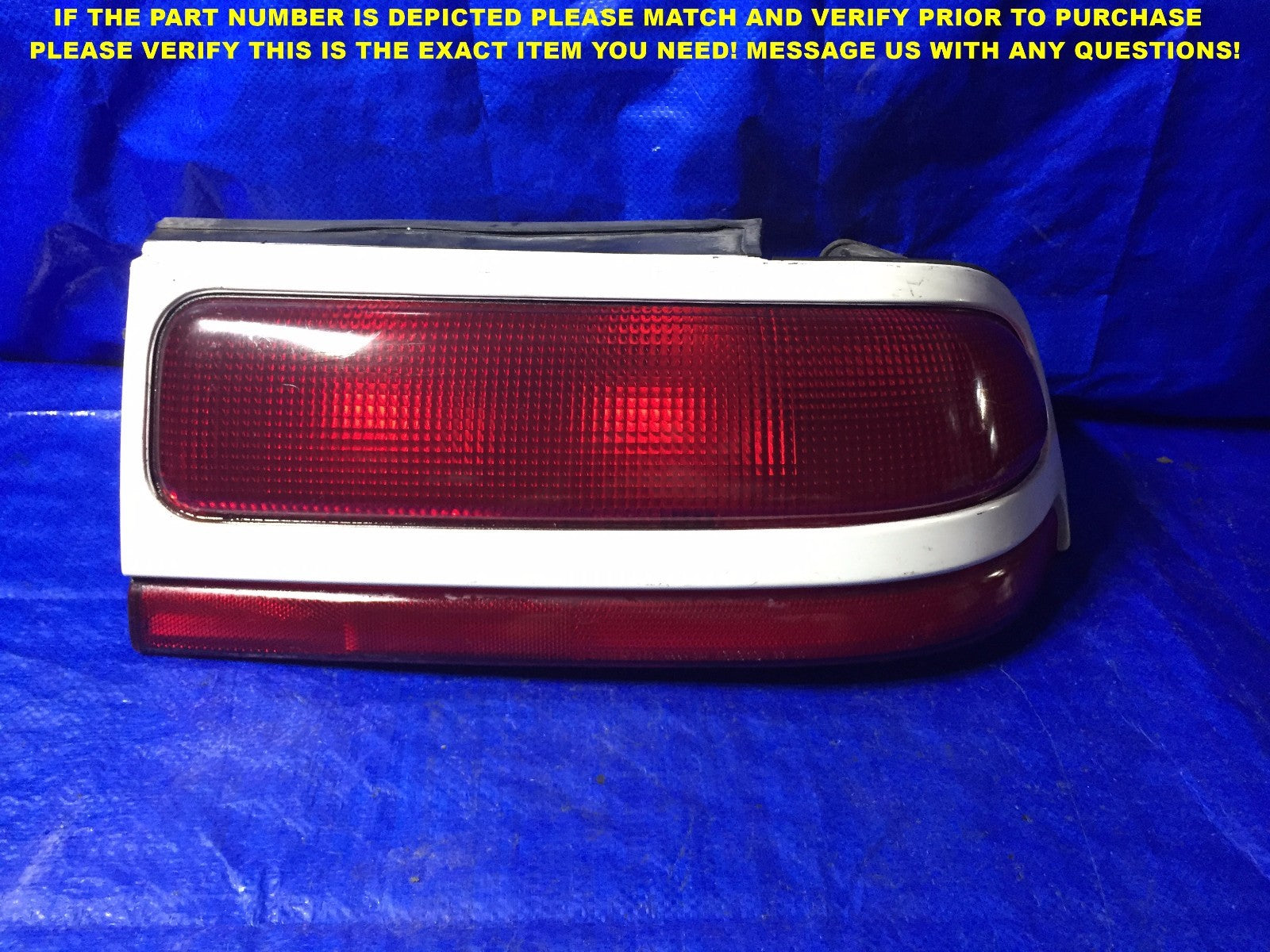 OEM 1992 1993 1994 PLYMOUTH PASSENGER RIGHT TAIL LIGHT 92 93 94 WHITE0