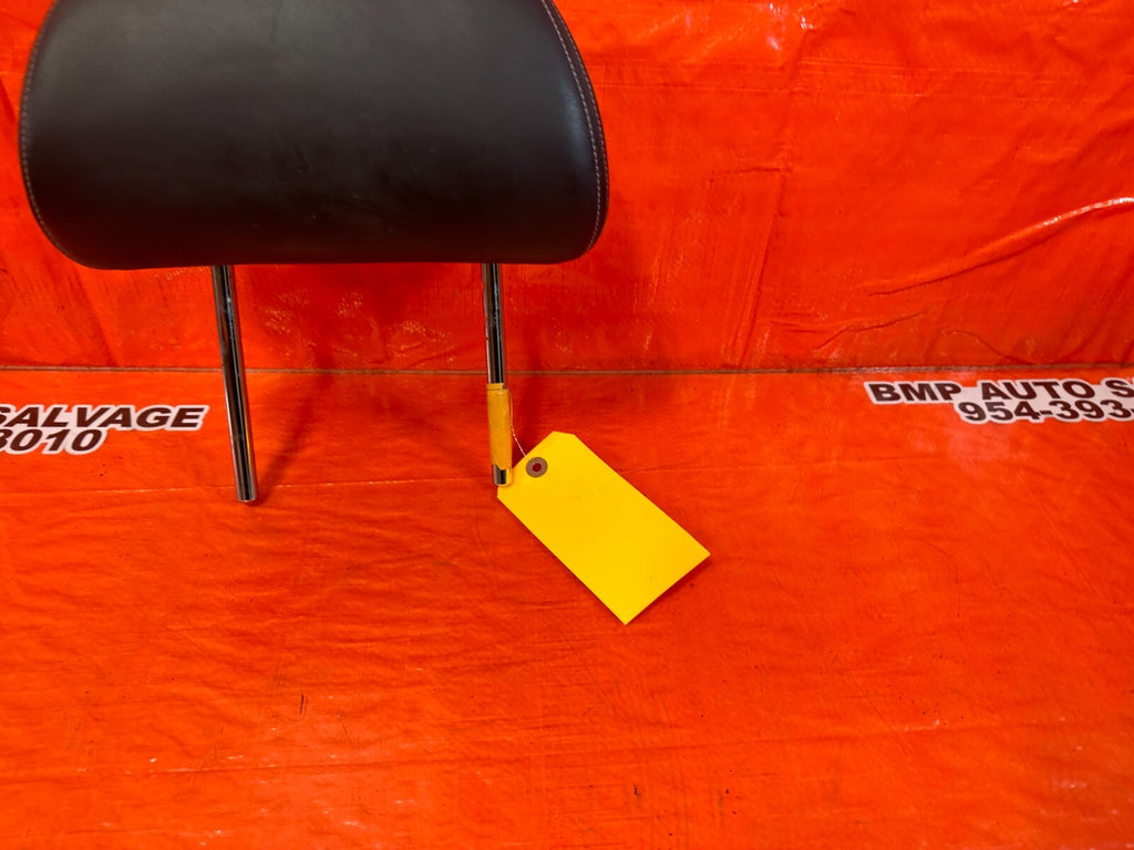 08 15 INFINITI G37 & Q60 2D COUPE   LEFT OR RIGHT FRONT SEAT   HEAD REST OEM 2484