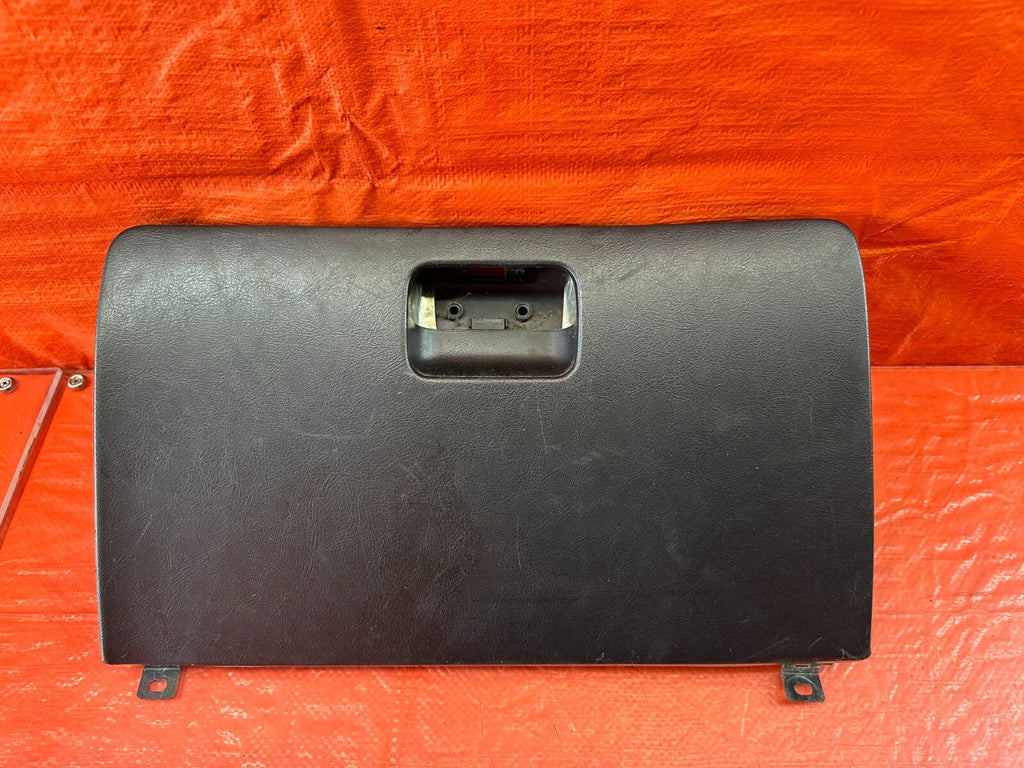 94 01 ACURA INTEGRA 2 & 4 DOOR   GLOVE BOX   BLACK   COLOR   OEM #2282