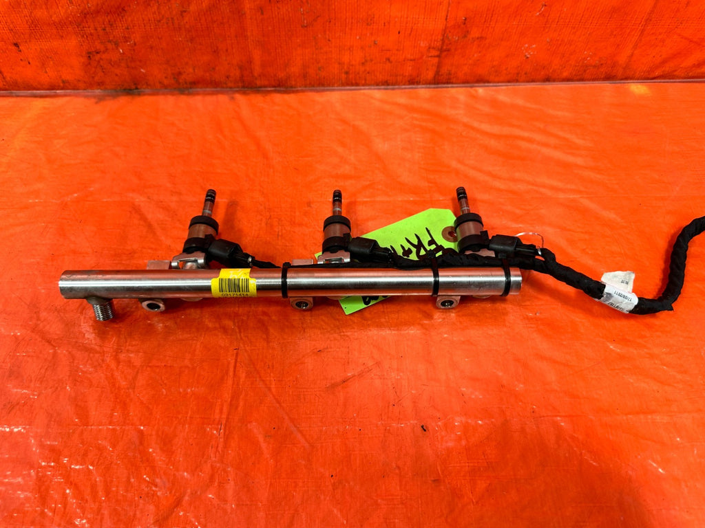 13 16 HYUNDAI GENESIS COUPE 3.8L   G6DJ   LEFT & RIGHT FUEL RAIL FUEL INJECTORS16