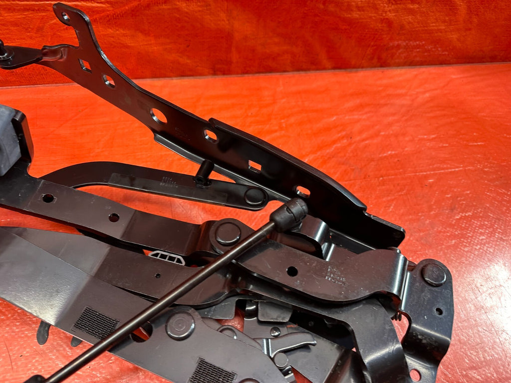 09 15 INFINITI G37 CONVERTIBLE   LEFT REAR CONVERTIBLE HINGE LINKAGE OEM #2322