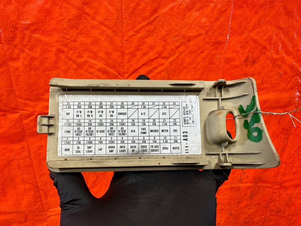 04 08 ACURA TSX INTERIOR KICK PANEL FUSE BOX DIAGRAM COVER OEM #3300