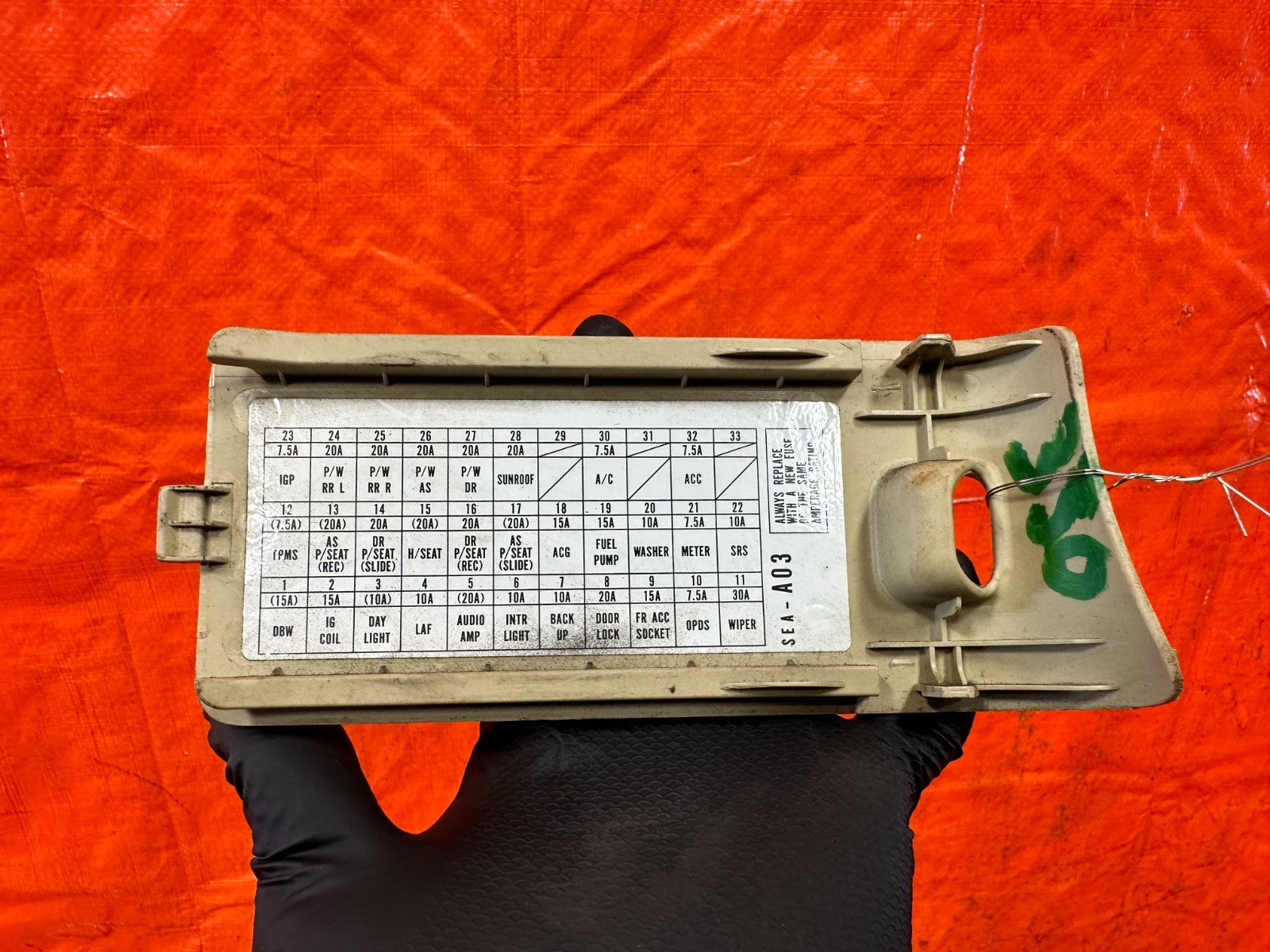 04 08 ACURA TSX INTERIOR KICK PANEL FUSE BOX DIAGRAM COVER OEM #3300
