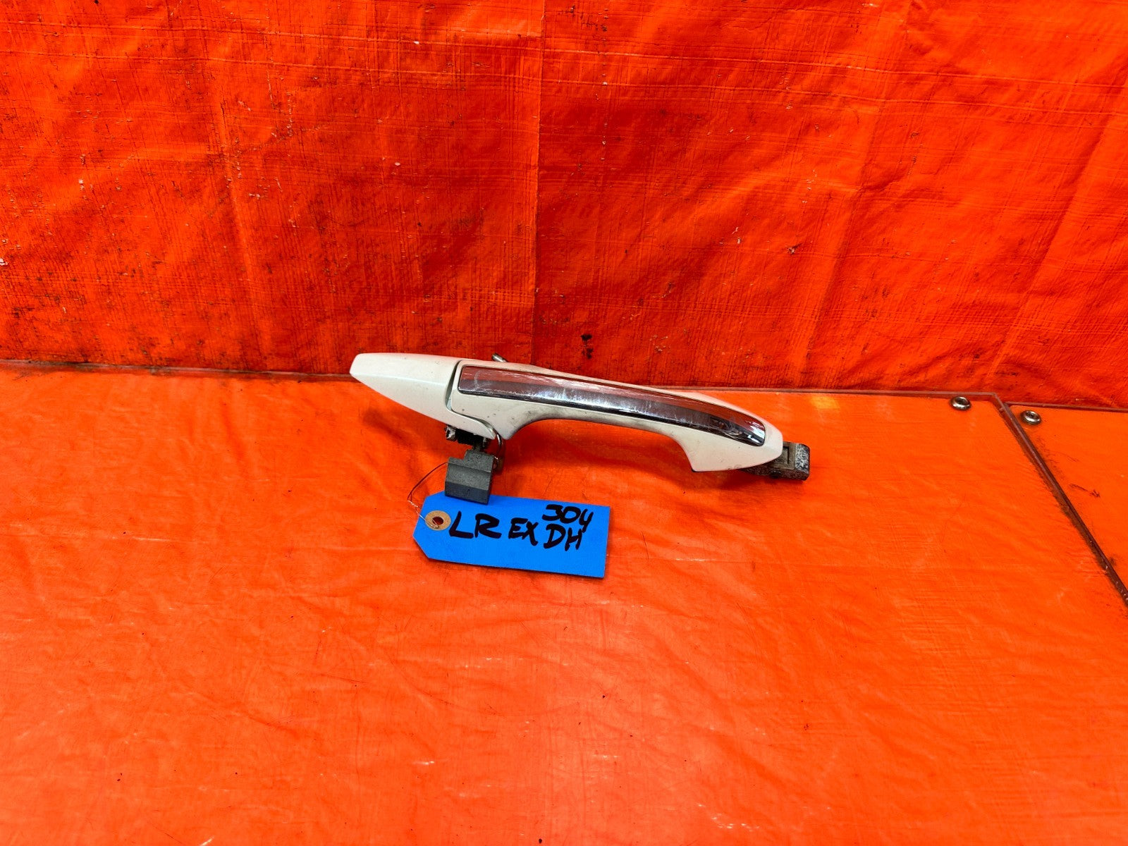 04 08 ACURA TSX   DRIVER LEFT REAR   EXTERIOR DOOR HANDLE   WHITE   OEM #3040
