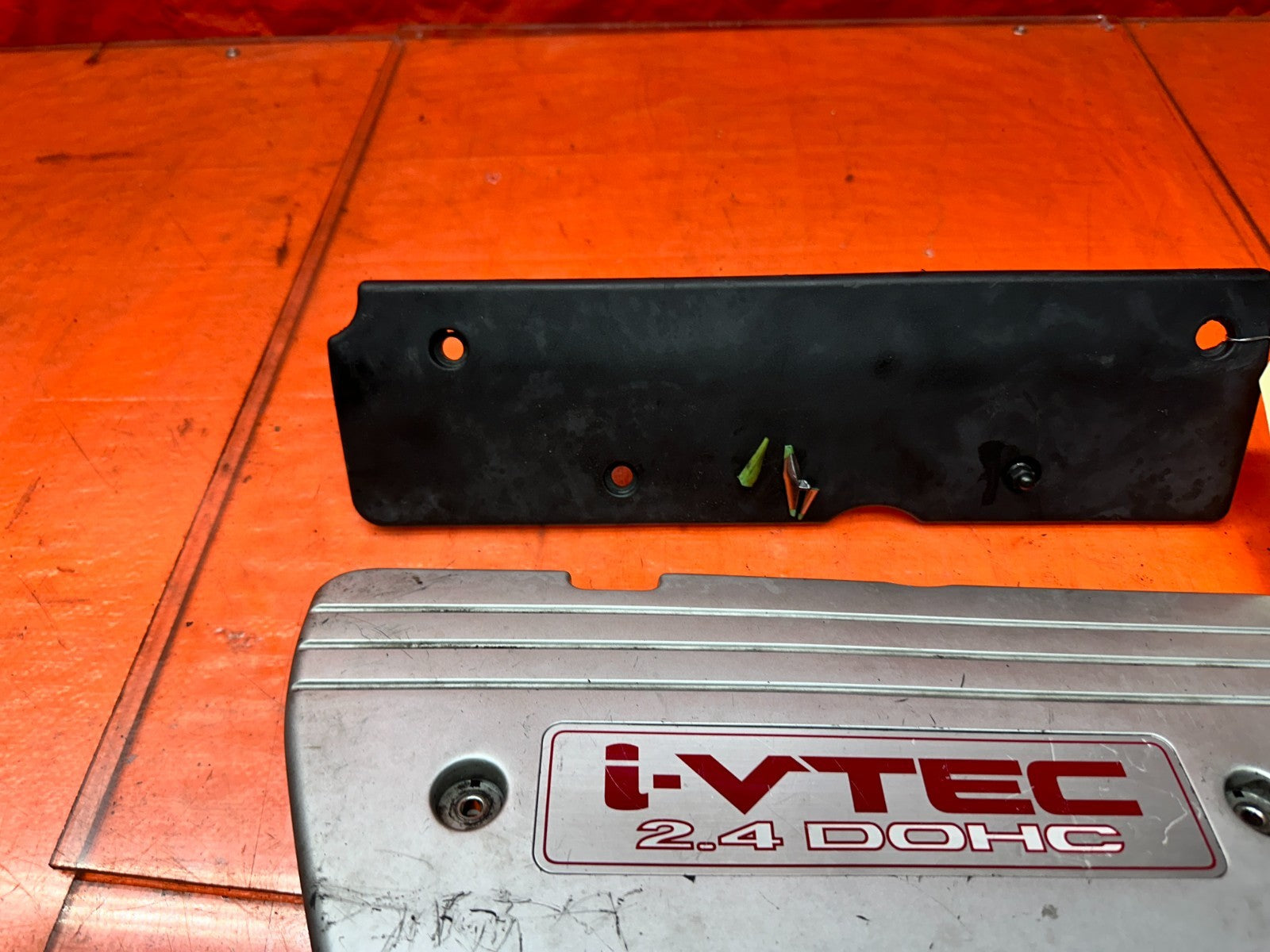 04-05 ACURA TSX 2.4L K24A2 INTAKE MANIFOLD COIL PACK COVER TRIM OEM #33910
