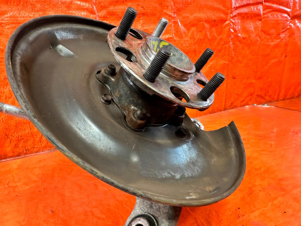 09 14 ACURA TSX   PASSENGER RIGHT REAR   SPINDLE KNUCKLE HUB W/ ARMS   OEM #305 7