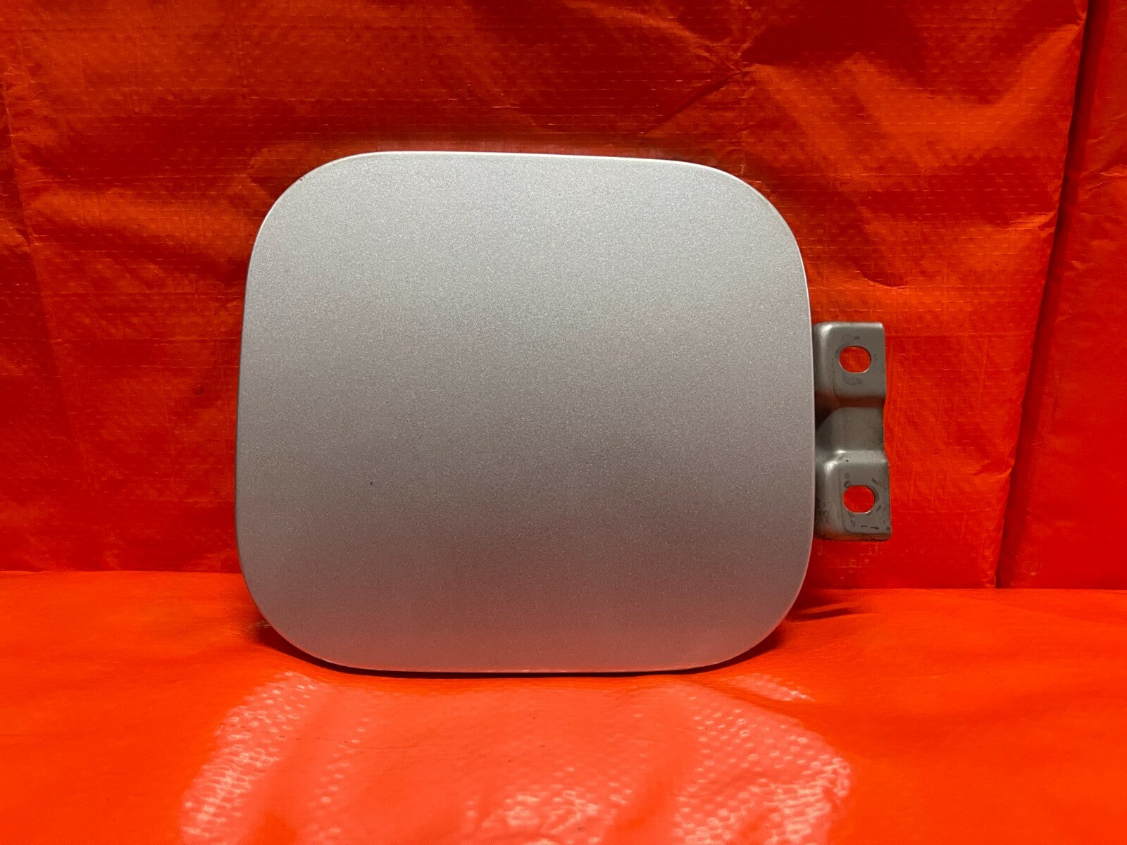 97 01 HONDA CR V CRV   GASOLINE GAS FUEL LID COVER TRIM   SILVER COLOR   OEM OE0