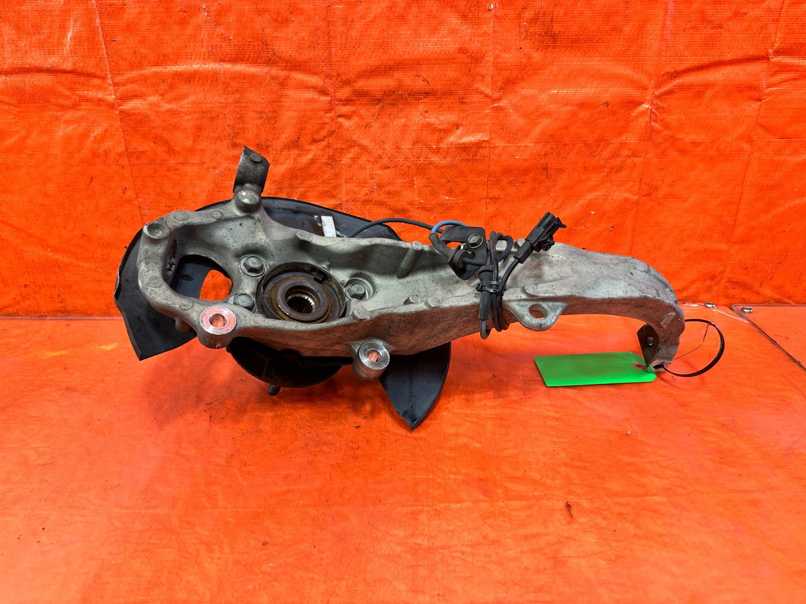 16 24 INFINITI Q50 AWD ALL WHEEL DRIVE   RIGHT FRONT SPINDLE KNUCKLE HUB OEM 3163