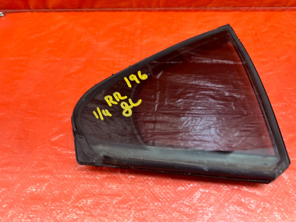 04 08 ACURA TSX   PASSENGER RIGHT REAR   DOOR VENT GLASS   OEM FACTORY #1965