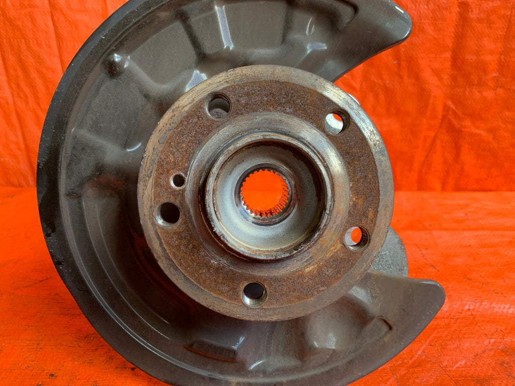 OEM 2015 MERCEDES CLA 250 4MATIC   DRIVER LEFT REAR SPINDLE KNUCKLE HUB3