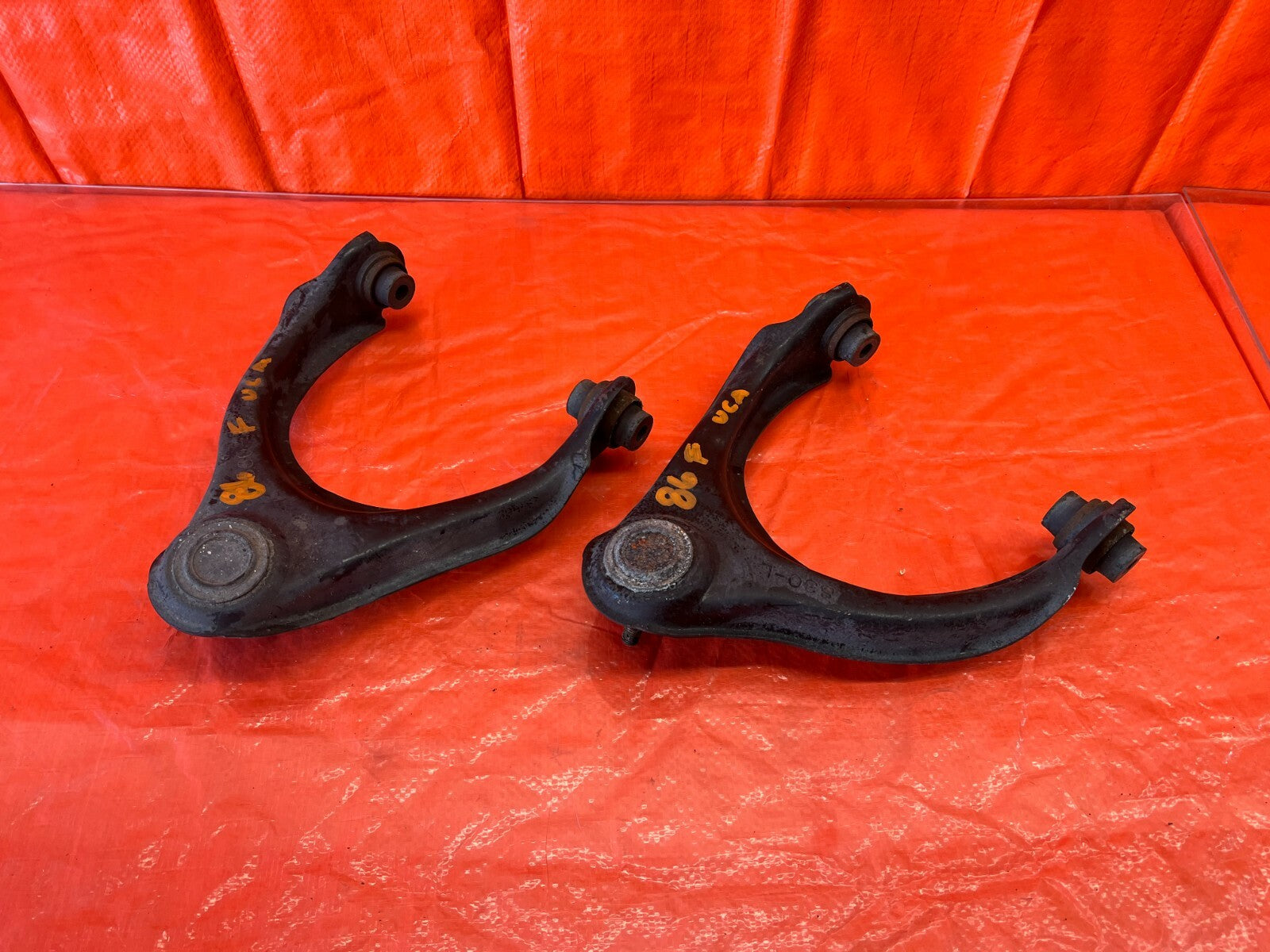 97 01 PRELUDE   BASE   CONTROL ARM SET   LEFT AND RIGHT UPPER FITMENT ARMS   OEM0