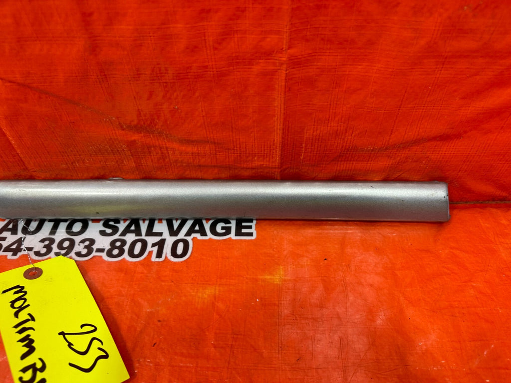 94 01 ACURA INTEGRA 2D   PASSENGER RIGHT REAR QUARTER PANEL SIDE MOLDING OEM 2532