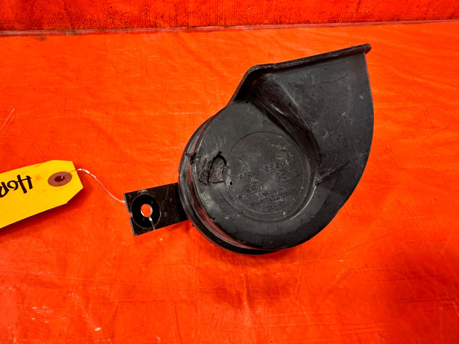 17 20 INFINITI Q60   HORN   THERES A LIL FLAW OKKKKKK   OEM #2895