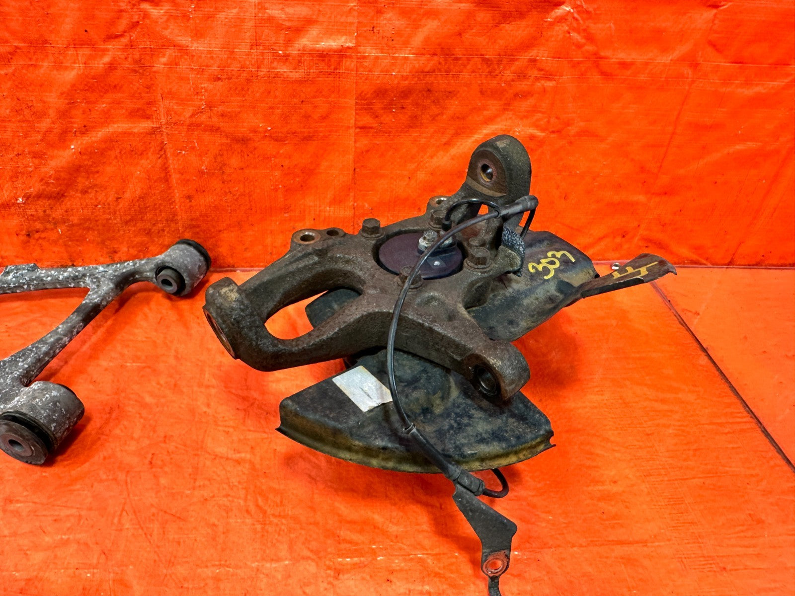09 11 MAZDA RX8 RX 8 DRIVER LEFT FRONT SPINDLE KNUCKLE HUB W/ CONTROL ARMS OEM9