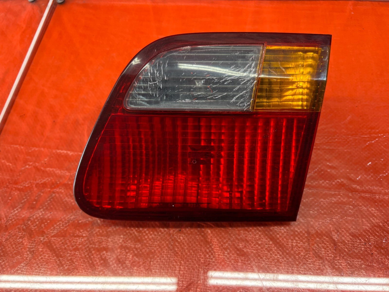 99 00 HONDA CIVIC SEDAN   PASSENGER RIGHT INNER TRUNK TAIL LIGHT LAMP   OEM #1277