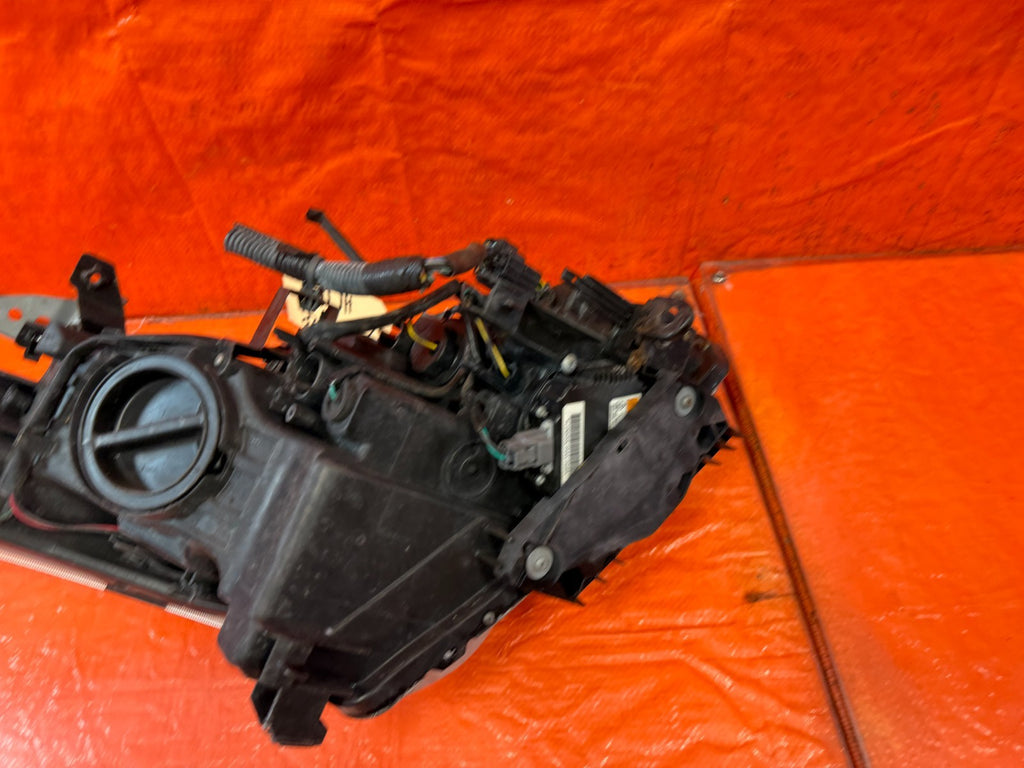 08 13 INFINITI G37 COUPE 2D   DRIVER LEFT HEADLIGHT HEAD LIGHT LAMP    OEM #32815