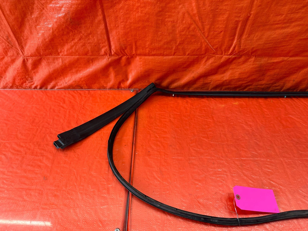 04 08 ACURA TL PASSENGER RIGHT REAR DOOR WEATHER STRIP TRIM SEAL GASKET OEM 2341