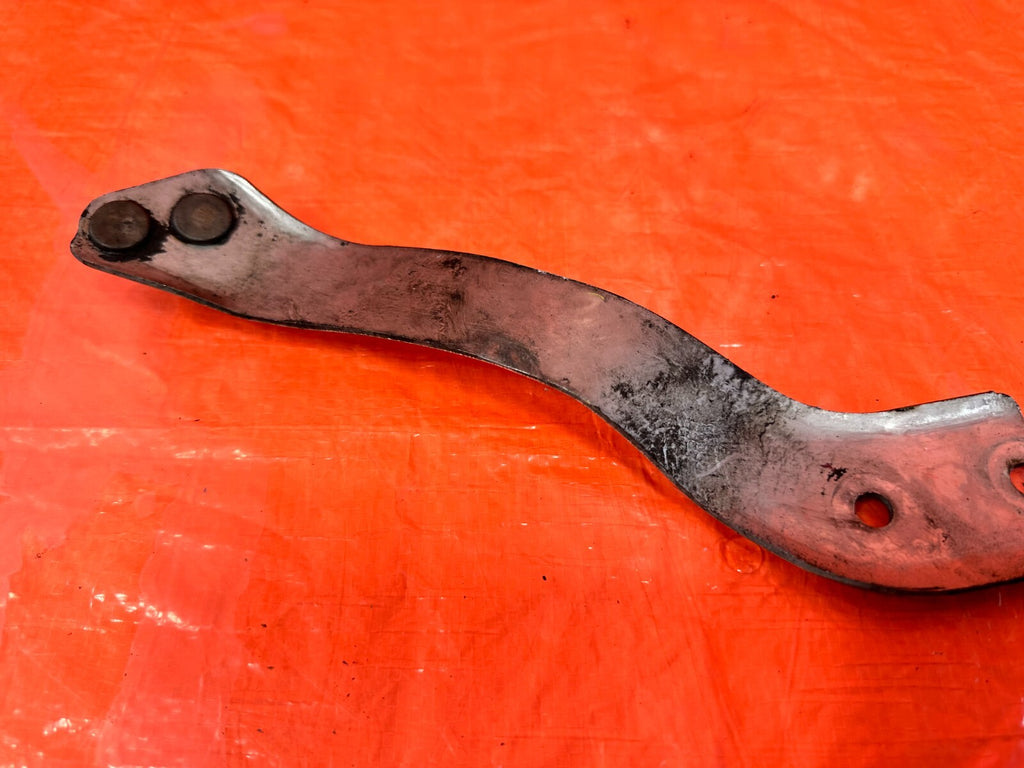 92 00 CIVIC   D16Z6 D16Y8   EXHAUST MANIFOLD HEADER MOUNTING 2723