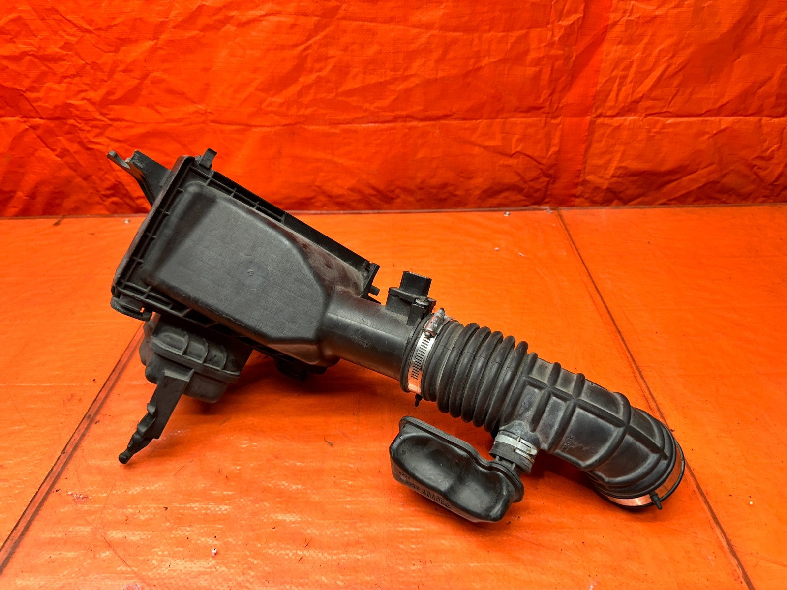 14-15 INFINITI Q50 4D 3.7L VQ37VHR LEFT DRIVER AIR INTAKE BOX TUBE ASSY OEM #Q500