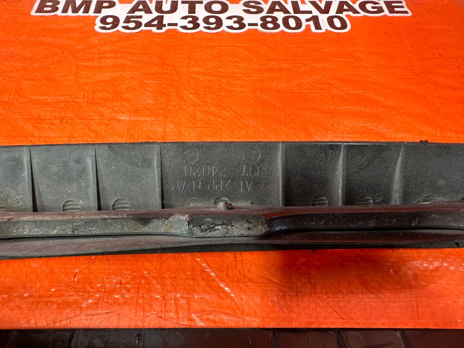 02 10 LEXUS SC430 LEFT AND RIGHT REAR SUB FRAME BRACE EXTENSION BRACKETS OEM 26112