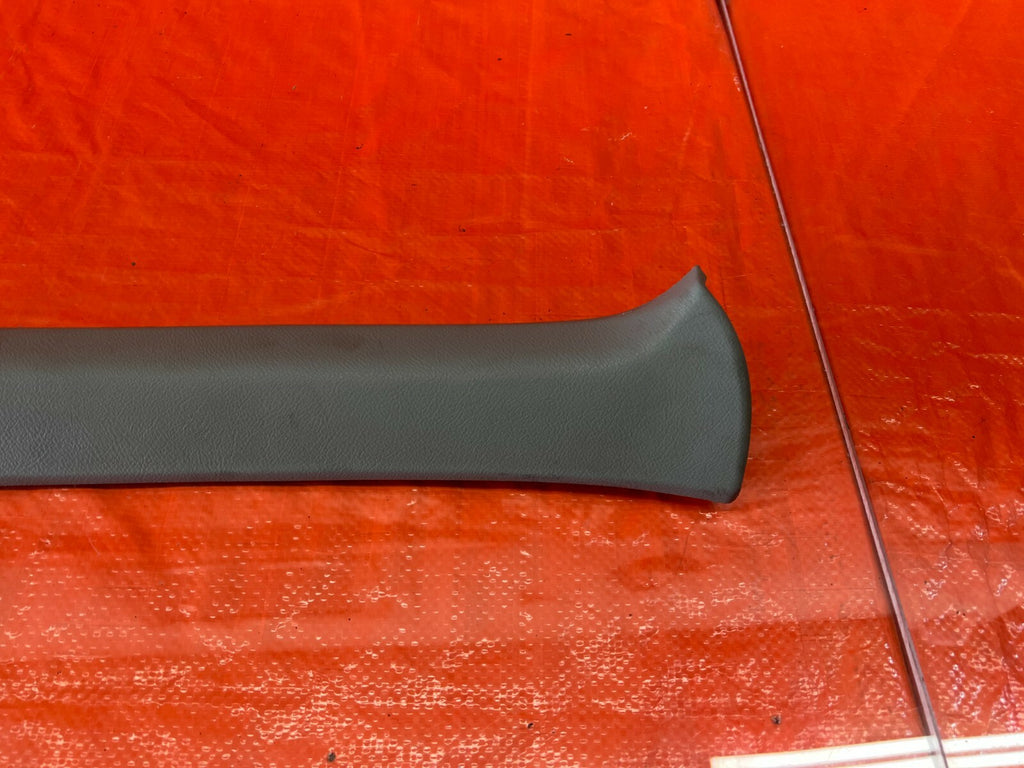 94 01 ACURA INTEGRA   2 DOOR MODEL   A PILLAR TRIM   PASSENGER RIGHT   OEM #1044