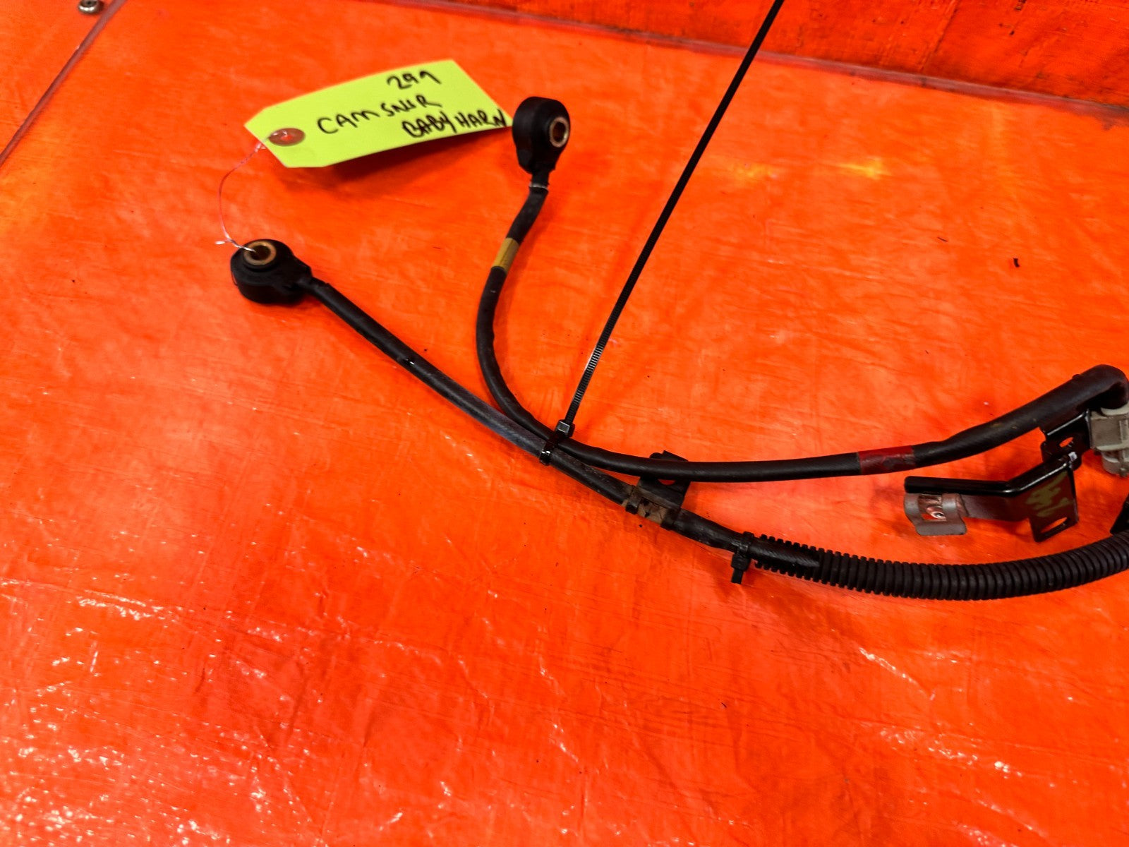 13 16 HYUNDAI GENESIS COUPE 3.8L   LEFT AND RIGHT ENGINE KNOCK SENSORS   OEM 2992