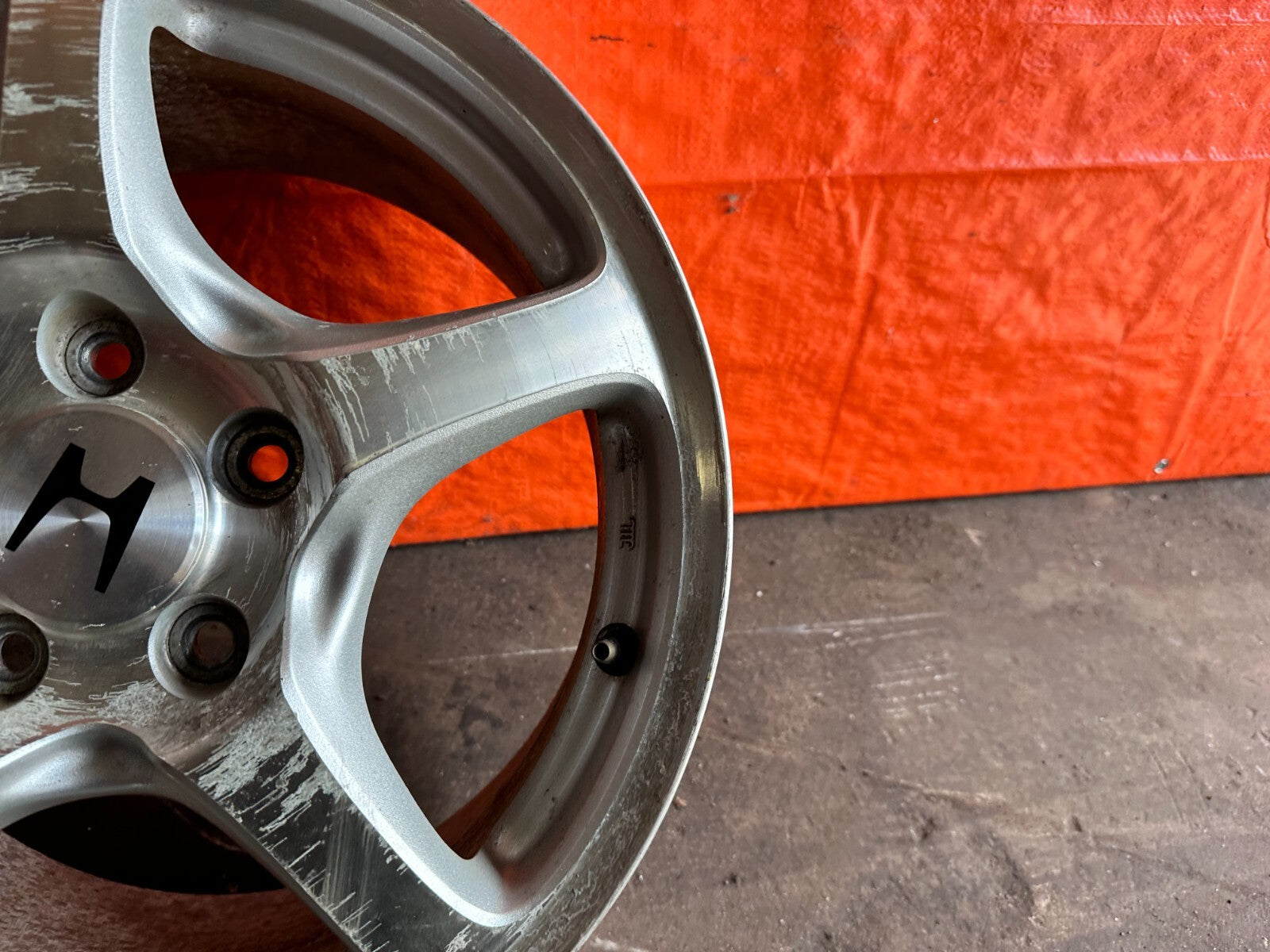 00 03 HONDA S2000 AP1   REAR WHEEL RIM   INDIVIDUAL JUST ONE   OEM FACTORY 42 12